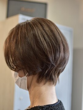 スイ(Sui) セットも楽になるショートボブ