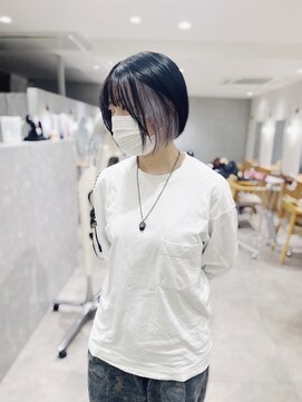 チェレ ロッソ 金剛店(Chere rosso) ショートボブ・ショートレイヤーボブ・インナーカラー・ブリーチ