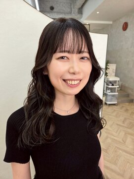 ソレイユトウキョウシブヤ(SOLEIL TOKYO shibuya) ロングレイヤー顔まわりレイヤー黒髪くびれヘア