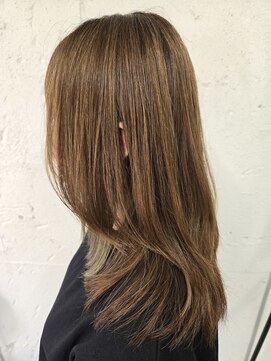 大人レイヤー×小顔ミディ