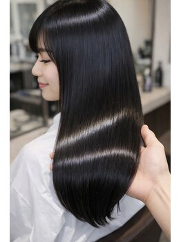 ベル 新宿(Belle)の写真/クセ毛のオーナーがこだわり抜いたBelleの縮毛矯正で、まっすぐになりすぎない自然なストレートに。