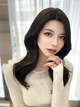 レウィン オモテサンドウ(Lewin-omotesando-) 韓国フェミニンヨシンモリ