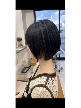 タイズ(Ties) 小顔に見える丸みショートボブ