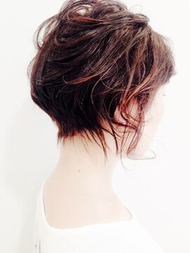 プラスワンイルマーレ(+1) 風情あるショート