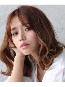 ヴェイン(VEIN) VEIN【青山】　グレージュカラー　ハイライト　パーマ