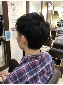 ツーブロック　黒髪　ビジネス メンズ かき上げヘア