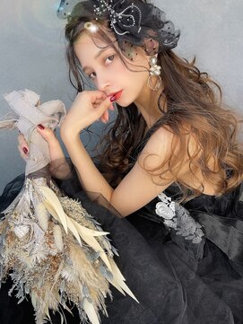 クラウン ヘアー(CLOWN hair) ハーフアップ