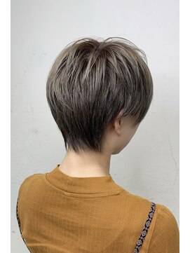 キュー(CUE) ボーイッシュショート