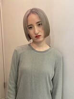 ルーム(Loom.)&nbsp;グレージュカラーハイトーンボブ切りっぱなしスタイル