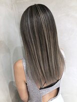 メリー(merry craftsman's factory)&nbsp;外国人風バレイヤージュ、ハイライトカラー、シャドールーツ