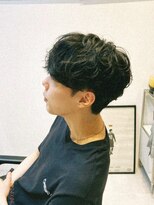 ルーム 辻堂(Rm)&nbsp;辻堂メンズシャドウパーマショート ２０３０代メンズパーマ 黒髪