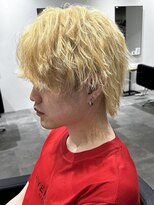 ヒュイル バイ ニアウ(Hwyl by Niau)&nbsp;メンズマッシュパーマニュアンスパーマスパイラルパーマ刈り上げ