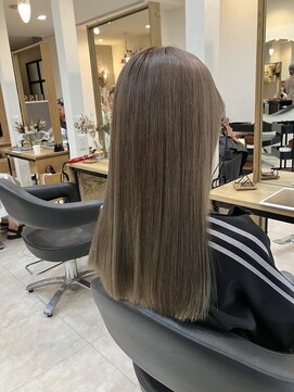 エリス ウメダ(Eliss umeda) グレージュ