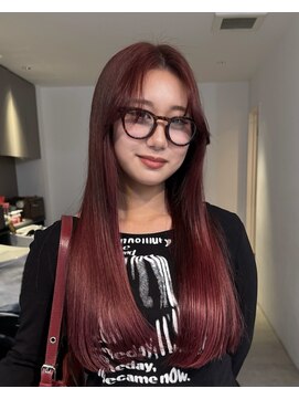 ナループロアツム(Nalu pu loa Tsum) パーマ落とし/ロングレイヤー/赤カラー/赤髪/ストレートロング