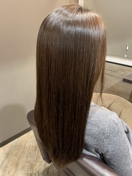 ダンディゾン ブルー 神楽坂(Dans Dix ans bleu) 【DansDixans】春にぴったりなオリーブカラー