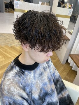 アレス バイ シカ 神戸三宮元町店(ALLES by Cica) 波巻きツイストスパイラルパーマツーブロック刈り上げ