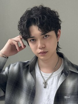 ノラ ギンザ(NORA GINZA) メンズニュアンスパーマセンターパートウルフフェザーショート