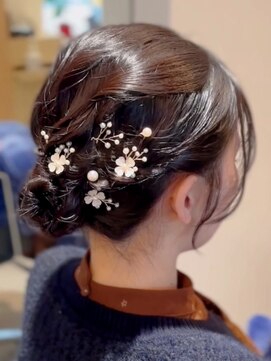 フォーエス(4S) ゆるふわシニヨン　～結婚式お呼ばれヘア～