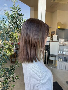 バルス(BLS) 【藤枝】インナーカラー/切りっぱなし外ハネボブ