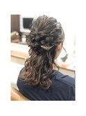 波ウェーブでゆるふわハーフアップ