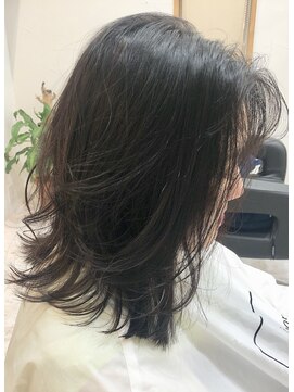 グッドデイ(good day) 外ハネミディ