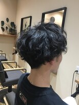 アンディヘア アオキジマ(ANDY HAIR aokijima)&nbsp;ラフな立体感を楽しむ強めメンズパーマ