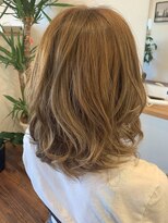 リップヘアー(Re:p hair) ミディアム×ベージュ