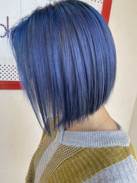 パディントン(Paddington) フラットボブ・ネイビーブルーで、モード感☆