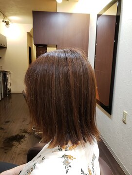 ヘアメイク ビス(Hair Make Bis.) 切りっぱなしボブ アイロンなし
