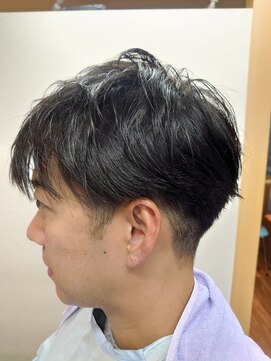 ヴェルデ シンバシ(VERDE SHINBASHI) ツーブロックスマートマッシュ ショート ビジネスマン 学生 黒髪