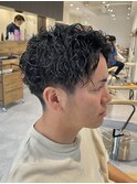 ツイストスパイラルパーマ/センターパート/ツーブロック