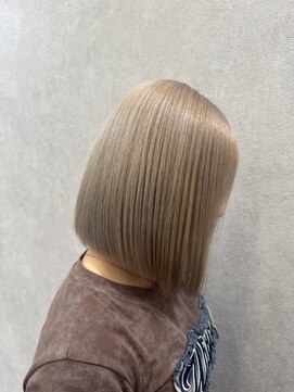 ロンドルピナス 小倉(Lond Lupinus) ブルーブラック/ワイドバング/美髪のススメ/外ハネボブ/北九州