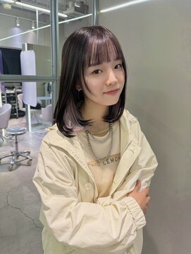 ジェム(GEM) White×Pinkのインナーカラーで被らない可愛いスタイル♪