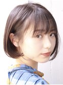 切りっぱなしショート・ボブ/絶壁解消/前髪あり/30代/40代/面長