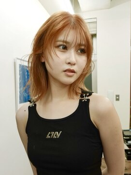 スタニング 渋谷(STUNNING.) 伸ばしかけボブ　ウルフレイヤーとオレンジブラウン