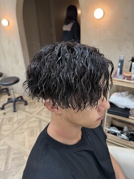 ブリーチ 塩釜口店(BLEACHi) 縦落ちセンターパート！