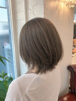 アーツオファ 町田(arts ofa)&nbsp;町田ミディアムレイヤーカットオリーブグレージュ白髪染め