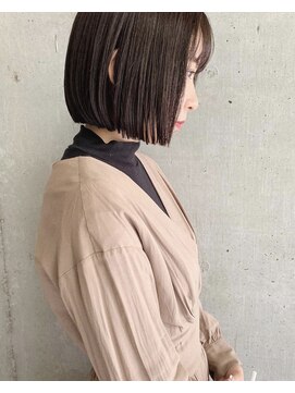 ヒガサ(HIGASA) パツっと切りっぱなしボブ