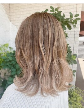 ヴィアンカ(Vianca) グラデーションボブ