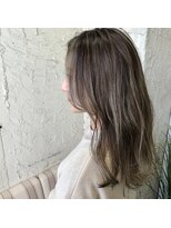 ペネロープ(Penelope) フェイスフレーミング/ハイライト/グレージュ 担当 夕島