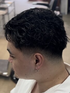 メイン(MENIN) 【Insta@leo_takahashi_14】フェードスタイル[相模大野/眉毛]