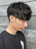 ヒュイル バイ ニアウ(Hwyl by Niau) メンズマッシュツーブロックシャドウパーマニュアンスパーマ眉毛