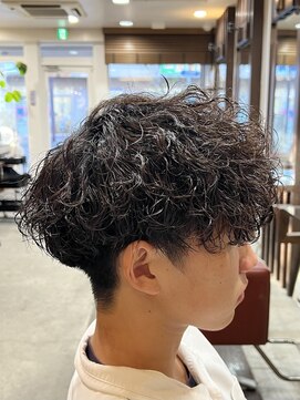 ハイパー(HYPER) 波巻きスパイラルパーマ（メンズ、ブリーチ、パーマ）