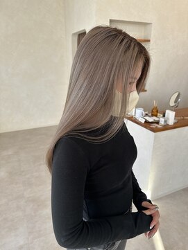 イルプロム 御厨店(illuprom.) セピアベージュ（ブリーチ履歴あり）