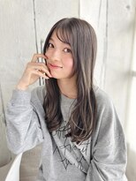 ウル 吉祥寺(ulu)&nbsp;透け感グレージュのカジュアルレイヤースタイル