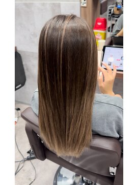 ロカフェローズ 横浜 桜木町(LOCA FELLOWS) バレイヤージュ/関内.桜木町