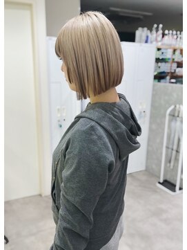 チェレ ロッソ 金剛店(Chere rosso) アンブレラカラー・ミニボブ・切りっぱなしボブ