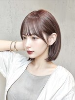 ナチュラル金山(NATURAL)&nbsp;艶感ピンクグレージュ×丸みコンパクトボブ