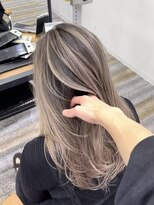アフューズバイストゥー(Vfuse by StueW) コントラストバレイヤージュ7/ブリーチ/ダブルカラー/レイヤー