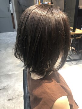 ネウィ 池袋(newi) 切りっぱなしウルフ/ボブウルフ/アースカラー